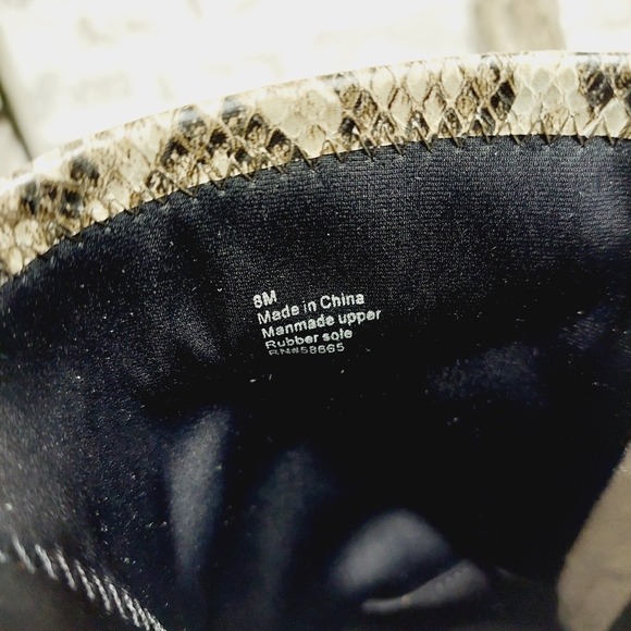 NEW Open Edit Giah Tan Black Snakeskin Block Heel Ankle Bootie A952 - Picture 10 of 11